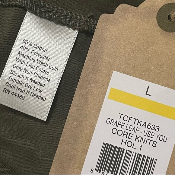 True Craft Vote Graphic T-Shirt Green Crew Neck Short Sleeve NWT Size L - Picture 4 of 6